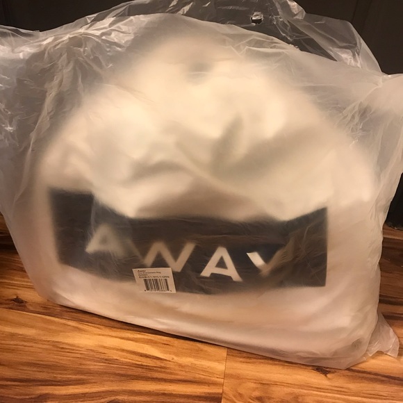 The Everywhere Bag by Away - Picture 5 of 5